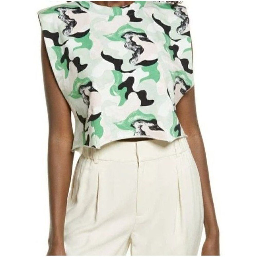 NWT! Nordstrom Open Edit Strong Shoulder Crop Cotton Muscle Top in Camo Print Si